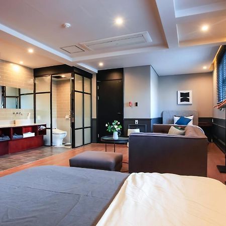 Brown-Dot Hotel Yangjeong Пусан Екстер'єр фото