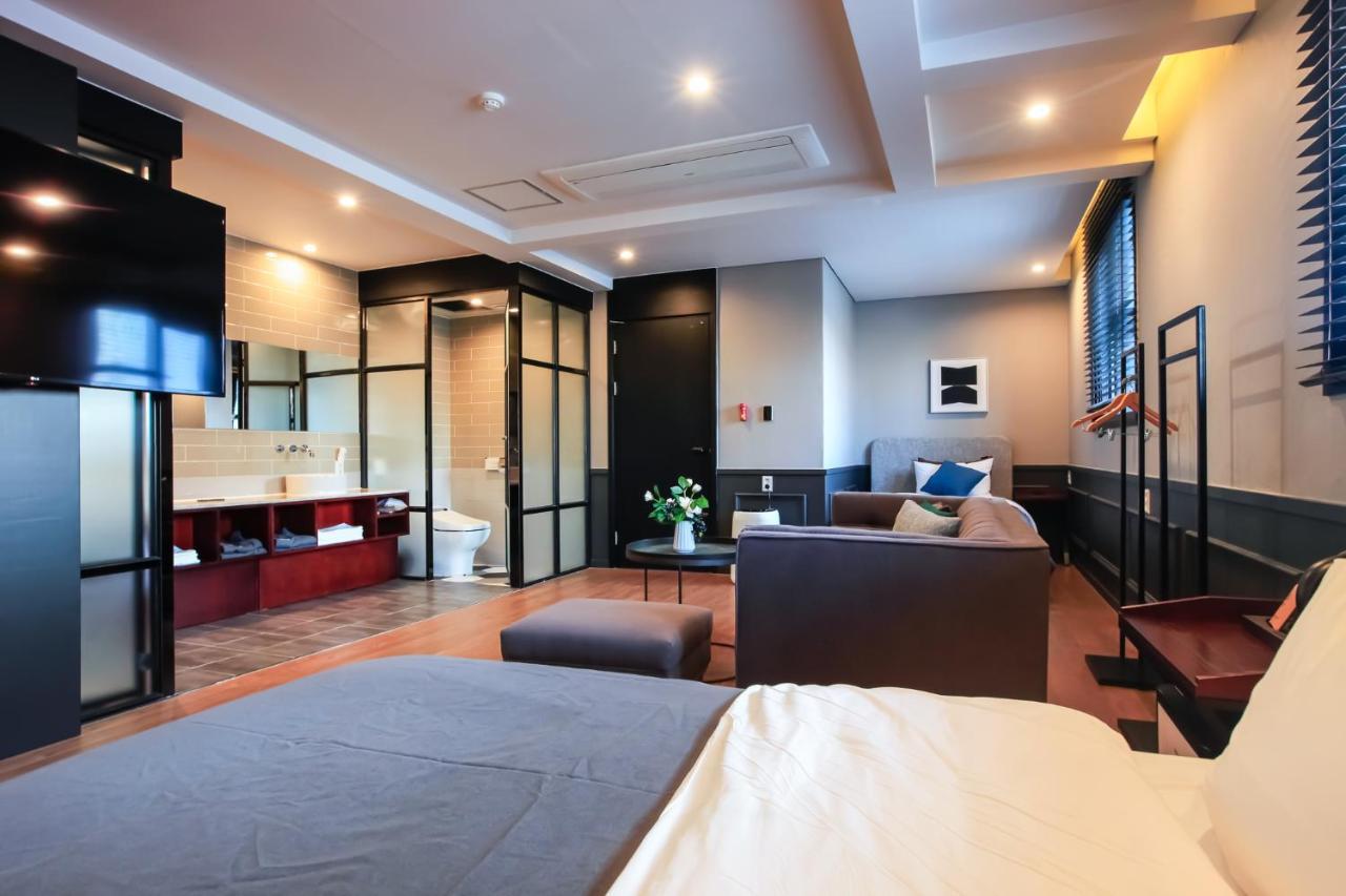Brown-Dot Hotel Yangjeong Пусан Екстер'єр фото
